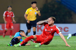 Bóng đá - Điểm nóng V-League: Đại gia gặp khó, tranh cãi Viettel mất oan bàn thắng vòng 5