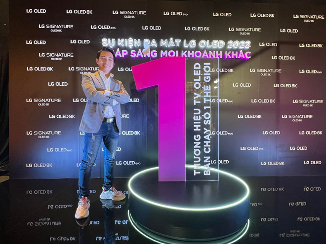 Tony Phùng trong sự kiện ra mắt TV LG OLED evo 2022