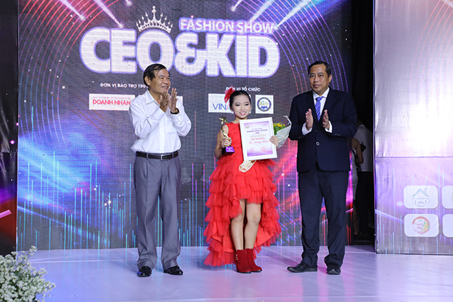 Kid Lê Băng Băng xuất sắc trong chương trình “Fashion Show CEO&KID 2022 – Thời trang doanh nhân mẹ và bé” - 2