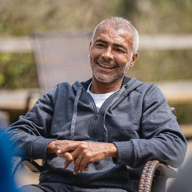 Romario vẫn tạo ra một siêu phẩm dù giải nghệ từ lâu và hiện đã 56 tuổi