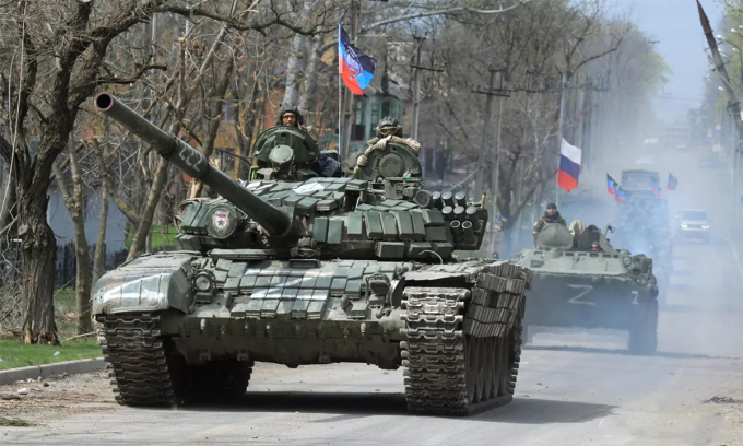 Xe tăng của lực lượng do Nga hậu thuẫn ở Ukraine.
