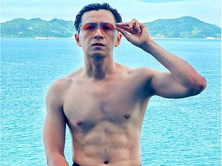 Làm đẹp - Ngô Kiến Huy mạnh dạn cởi áo khoe body sau những tháng ngày bị gọi là "đuông dừa"