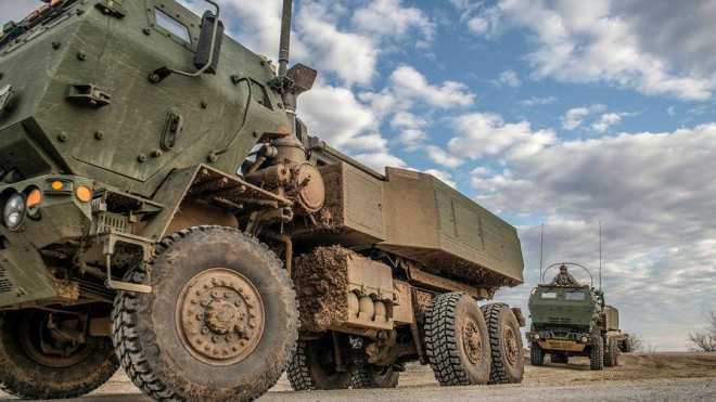 “Họ đang tìm kiếm mọi cơ hội để bắn
qua các tuyến phòng không. Ukraine thường bắn phá bằng tên lửa
chiến thuật Tochka-U cùng với cuộc tấn công bằng pháo phản lực
phóng loạt Uragan hoặc Smerch".