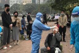 Tin tức trong ngày - Hà Nội: Nhiều đơn vị y tế xin trả lại tiền, không mua máy móc, trang thiết bị