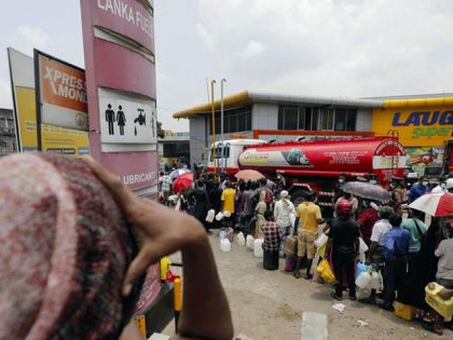 Thế giới - Thủ tướng Sri Lanka nói đất nước đã vỡ nợ, lạm phát phi mã lên gần 60%