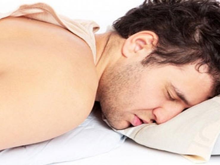 Nằm sấp có ảnh hưởng đến “cậu nhỏ” không? Đi tìm tư thế ngủ phù hợp cho nam giới