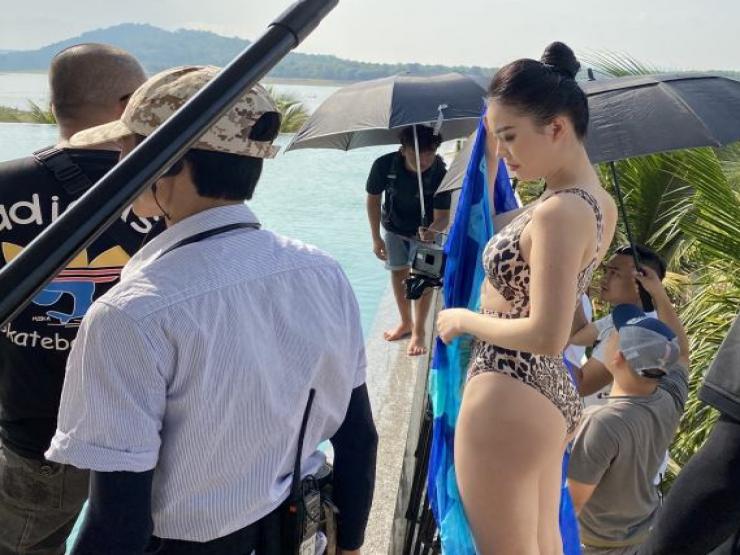 Làm đẹp - "Bà trùm ma tuý" phim Bão Ngầm sở hữu vòng eo thắt nút cổ chai bé nhất showbiz Việt?