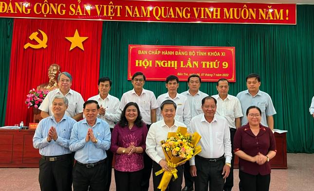 Ban chỉ đạo Phòng chống tham nhũng tỉnh Bến Tre ra mắt hội nghị. - Ảnh: H. Trung