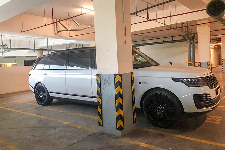 Hàng độc Land Rover SVAutobiography LWB dài nhất xuất hiện tại Việt Nam - 1