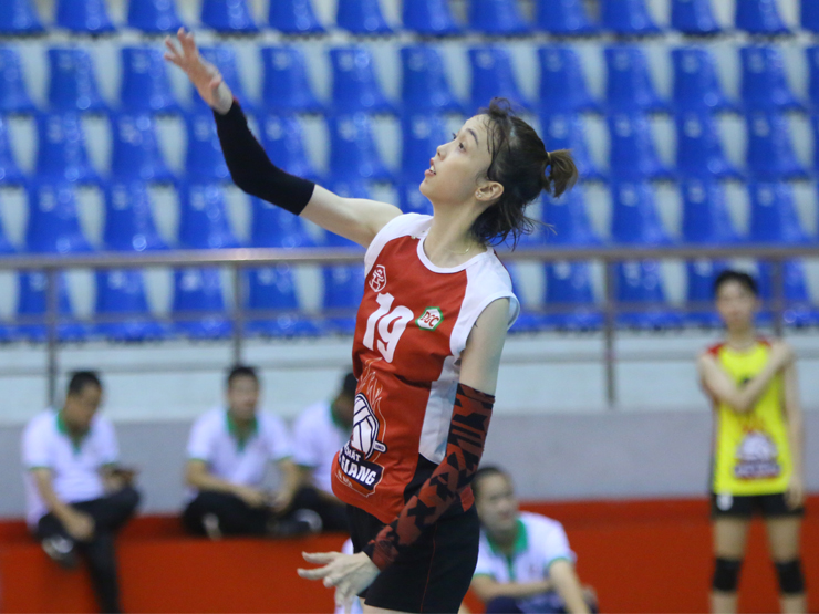 Thể thao - "Chân dài" bóng chuyền Lý Thị Luyến cao 1m91 chắn bóng ấn tượng ở giải VĐQG