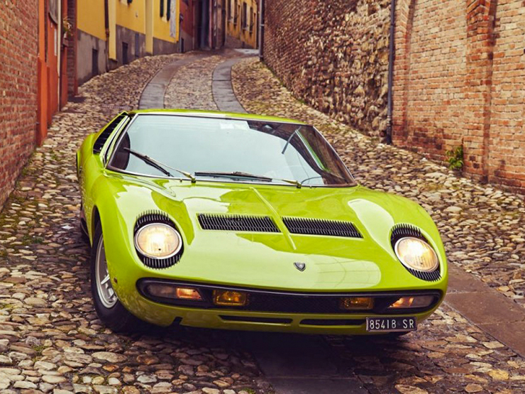 Ngắm xe - Huyền thoại Lamborghini Miura, sản phẩm tiên phong về động cơ V12 đặt giữa xe