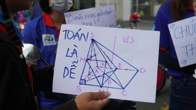 Tâm trạng trái ngược của thí sinh trước khi bước vào bài thi môn Toán - 4