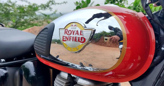Xe máy cổ điển Royal Enfield Classic 350 có gì đặc biệt - 4