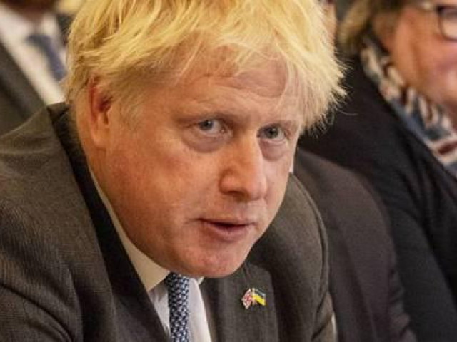 Thế giới - Hơn 40 đơn từ chức trong 24 giờ, Thủ tướng Anh quyết bám trụ