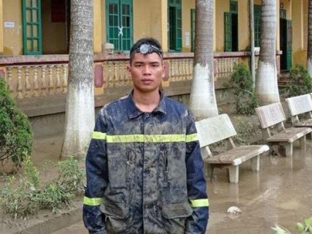 Tin tức trong ngày - 1 chiến sỹ cảnh sát PCCC cứu 105 học sinh thoát khỏi cơn lũ