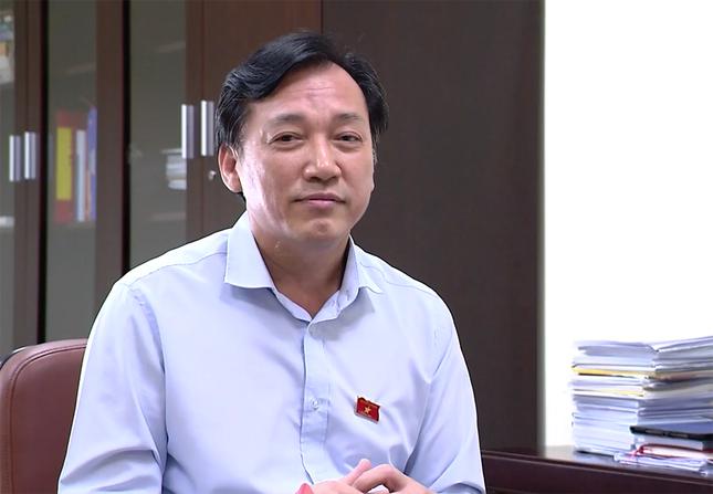 Ông Phan Viết Lượng, Phó Chủ nhiệm Ủy ban Văn hóa, Giáo dục