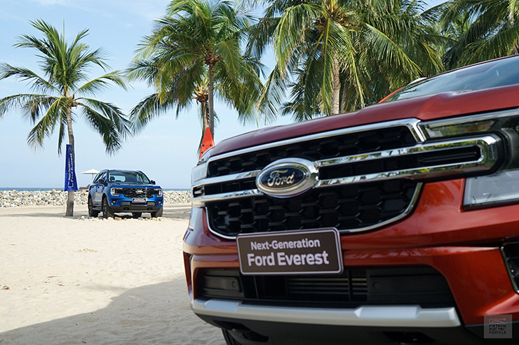 Ford Everest 2023 vừa ra mắt đã bị đại lý bán kèm ''lạc'' - 5