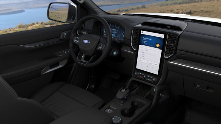 Ford Everest 2023 vừa ra mắt đã bị đại lý bán kèm ''lạc'' - 3