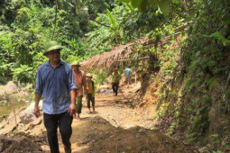 Tin tức trong ngày - Rầm rộ khoét núi, phá rừng tìm vàng (*): Cơ quan chức năng nói gì?