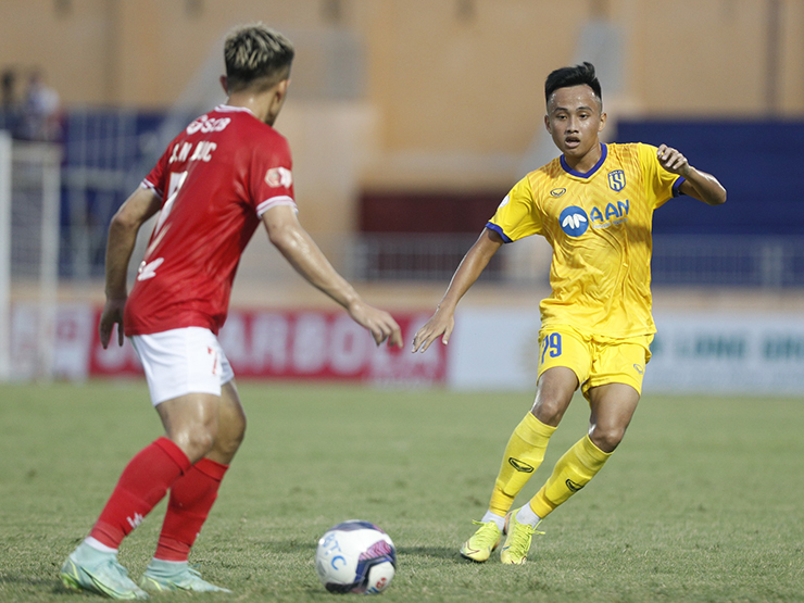 Bóng đá - Trực tiếp bóng đá SLNA - TP.HCM: Không có bàn danh dự (Vòng 6 V-League) (Hết giờ)
