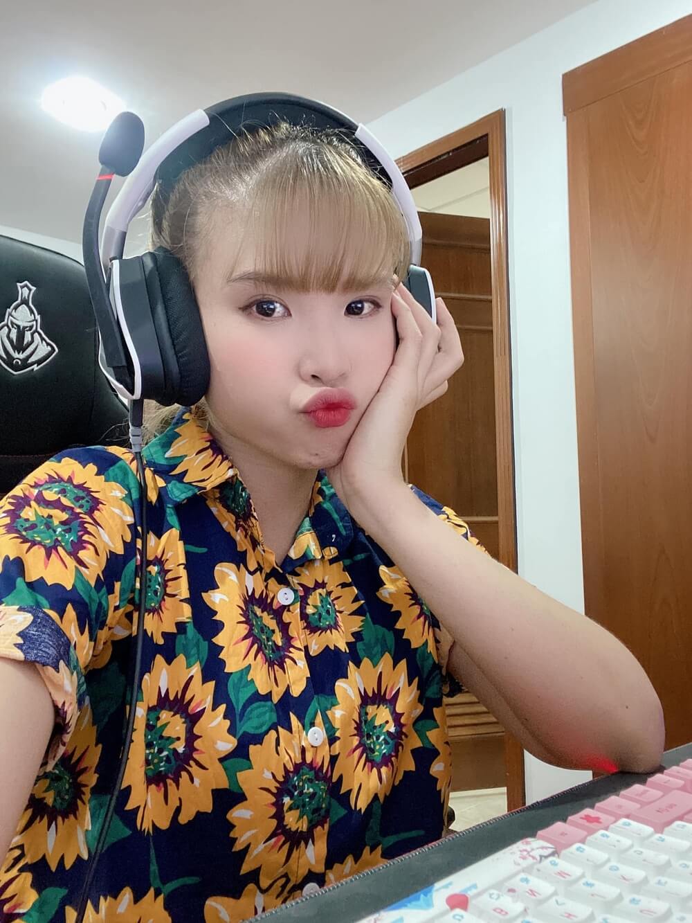 Độ Mixi ra MV đạt top 1 trending, Khởi My làm streamer và chuyện đổi nghề khó tin ở Vbiz - 5