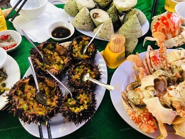 Cần lựa chọn các quán ăn hợp vệ sinh.