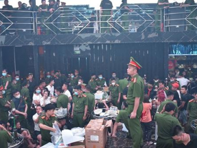 Pháp luật - Phát hiện 224 "dân bay" trong quán bar có ma tuý, bóng cười