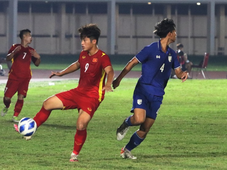 Video bóng đá U19 Việt Nam - U19 Thái Lan: Hiệp 2 siêu kịch tính, vỡ òa vé bán kết (U19 Đông Nam Á)