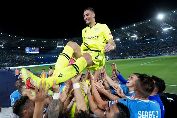 Sự xuất hiện của&nbsp;Strakosha khiến vị trí của De Gea bị đe dọa