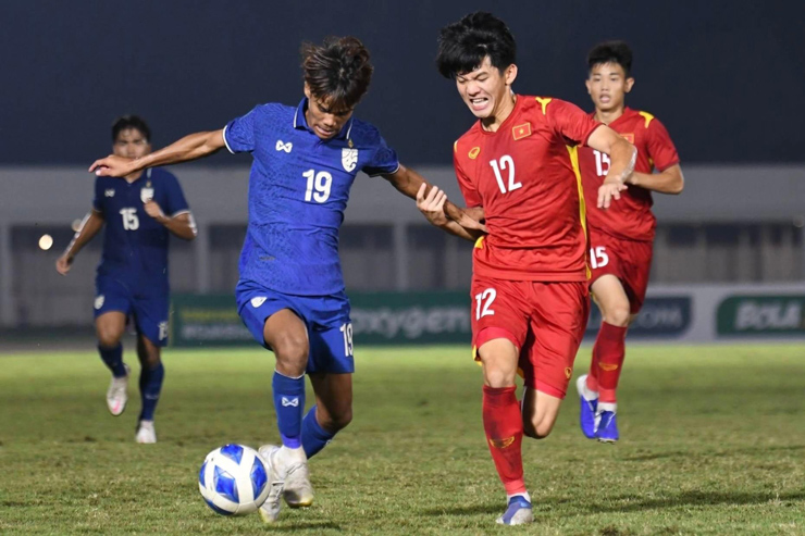 U19 Việt Nam và U19 Thái Lan dắt tay nhau vào bán kết ở bảng A