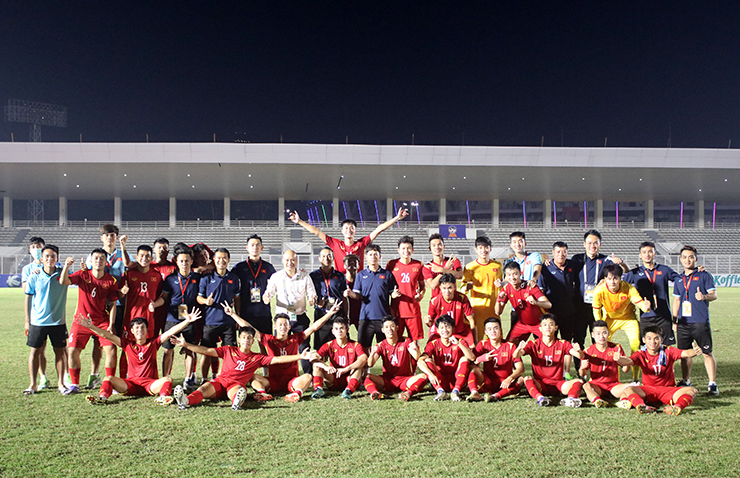 Đội tuyển U19 Việt Nam ăn mứng vé vào bán kết giải U19 Đông Nam Á 2022.