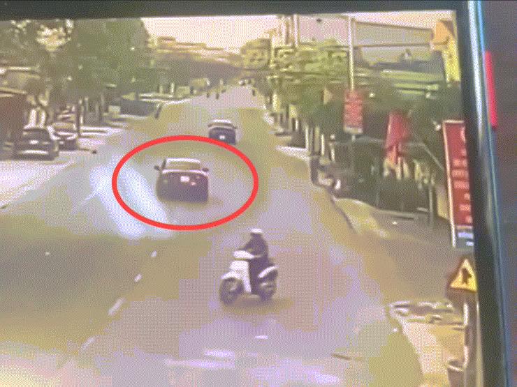 ”Xe điên” náo loạn gây tai nạn ở Ninh Bình