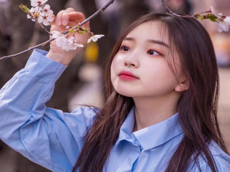 Phim - Sao nữ U30 vào vai học sinh: Người "mặt búng ra sữa", kẻ hóa nam sinh ngỗ ngược