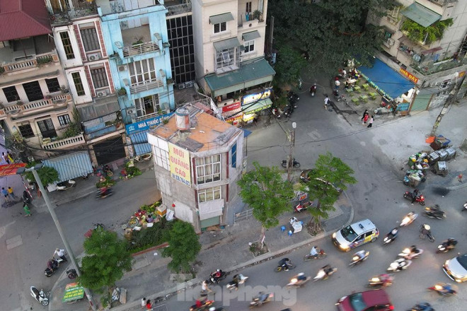 Cận cảnh căn nhà 4 mặt tiền "độc nhất vô nhị" tại Hà Nội - 7