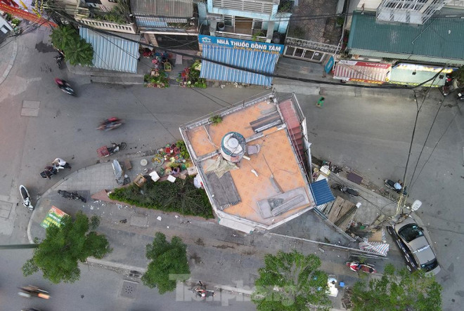 Cận cảnh căn nhà 4 mặt tiền "độc nhất vô nhị" tại Hà Nội - 6
