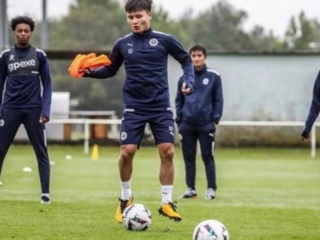 Bóng đá - Nếu yêu, đừng đeo "gông" lên cổ Quang Hải