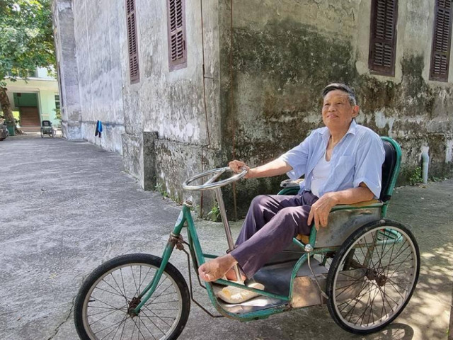 Tin tức trong ngày - Tình người ở “làng khốn khổ”