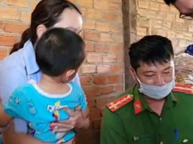 Tin tức trong ngày - Cán bộ làm giấy khai tử cho cháu bé còn sống, xin… rút kinh nghiệm