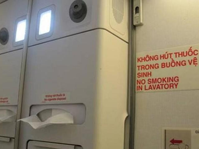 Hút thuốc trên máy bay nhưng không nộp phạt, nam hành khách bị cấm bay 9 tháng