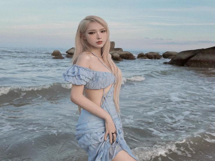 Thời trang - Người đẹp xinh như hoa hậu diện đồ "2 trong 1" nổi bật ở biển Vũng Tàu