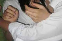 Pháp luật - Tạm giữ thầy giáo chủ nhiệm bị "tố" sàm sỡ vào vùng nhạy cảm của nữ sinh lớp 9