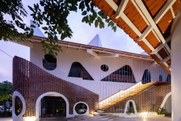 Kinh doanh - Chiêm ngưỡng ngôi nhà mái chéo “độc nhất vô nhị” ở Sơn La vừa được lên báo Mỹ