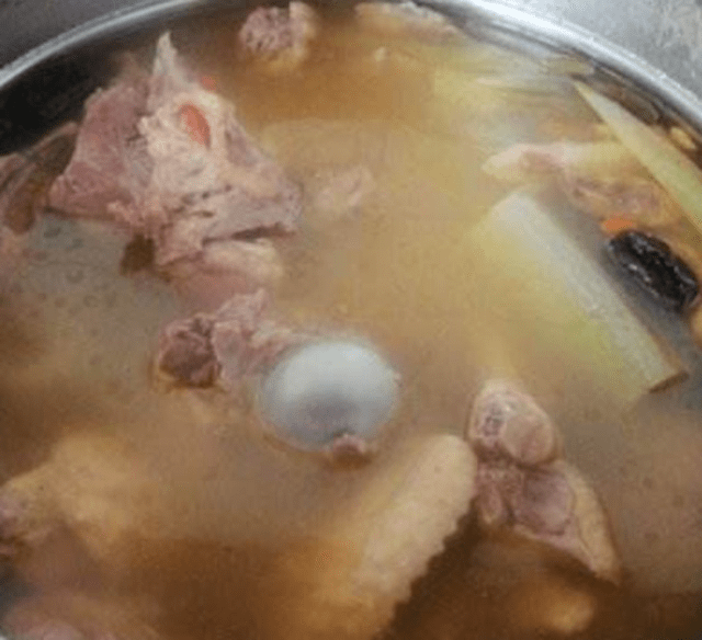 Bí quyết nấu súp chim bồ câu cực bổ dưỡng, thơm ngon mà không hề tanh - 2