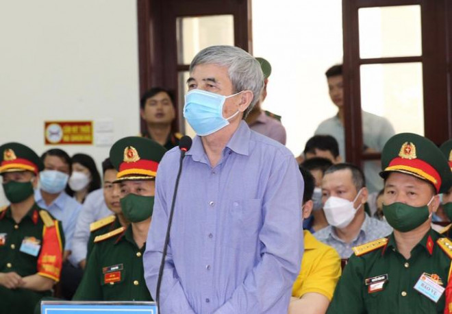 Phan Thanh Hữu tại phiên toà - Ảnh: Thông tấn Quân sự