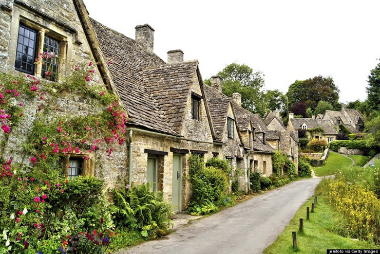 Với khung cảnh tuyệt diệu này, Bibury xứng đáng với tên gọi là "ngôi làng đẹp nhất ở Cotswolds".
