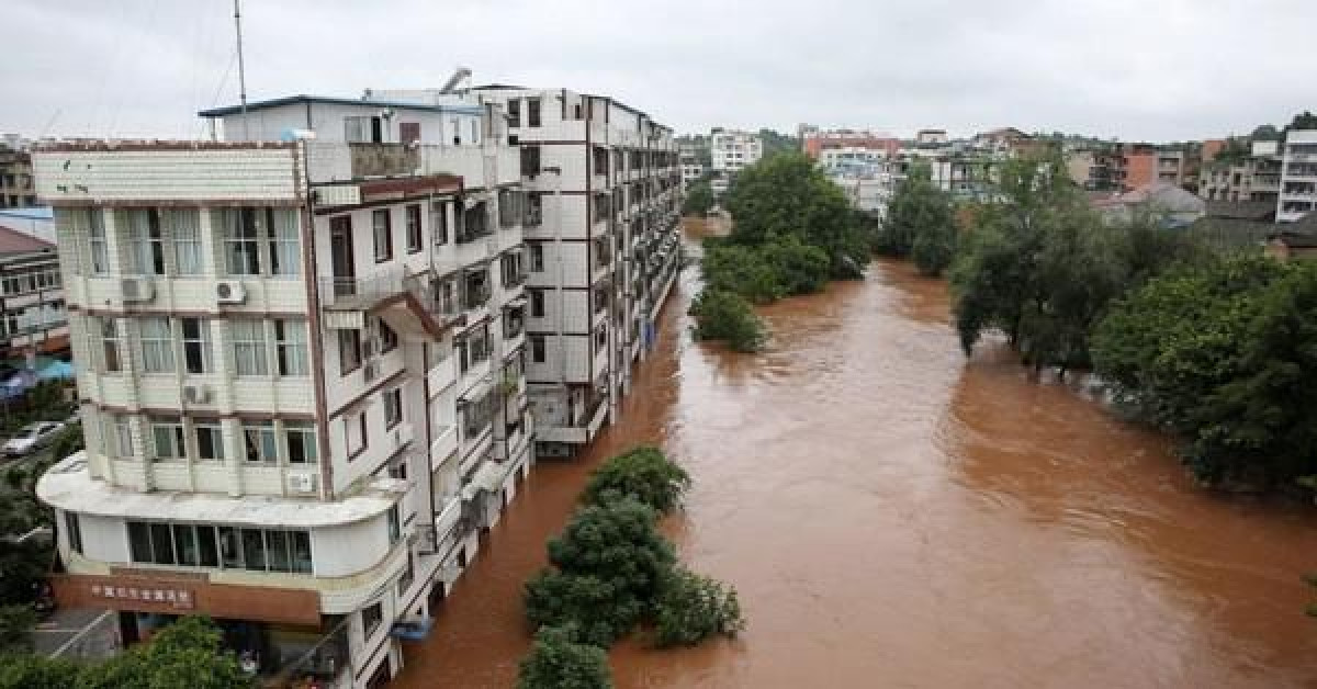 Việt Nam hỗ trợ Trung Quốc 100.000 USD khắc phục hậu quả lũ lụt, động đất