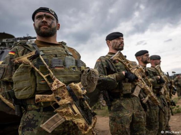 Tham vọng của NATO gây áp lực cho quân đội Đức