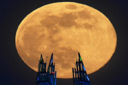 Tin tức trong ngày - Siêu Trăng to và sáng nhất năm 2022 sẽ xuất hiện vào chiều tối nay (13/7)