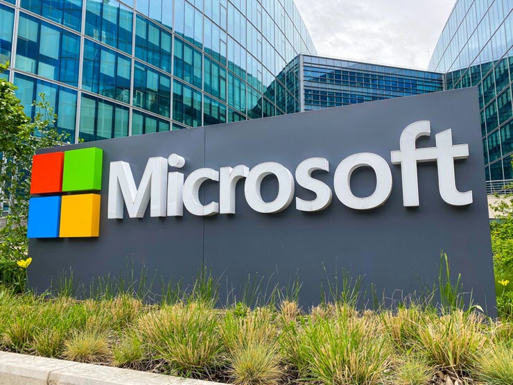 Microsoft cắt giảm lao động để tái tổ chức lại công ty.