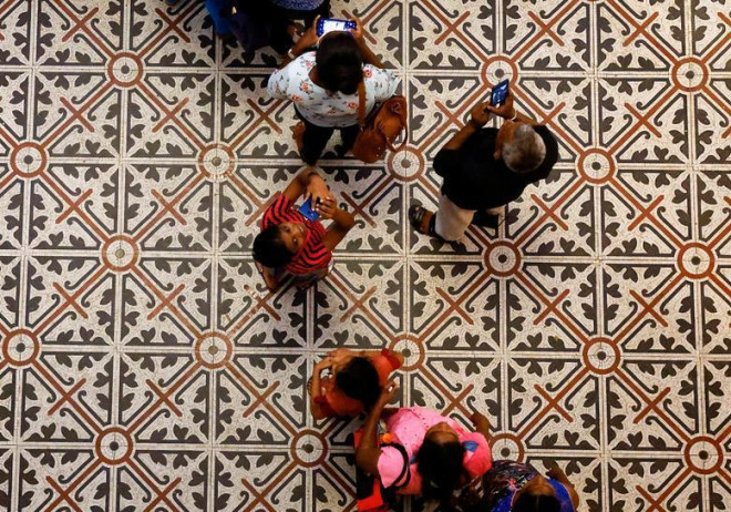 Sàn nhà lát đá cẩm thạch